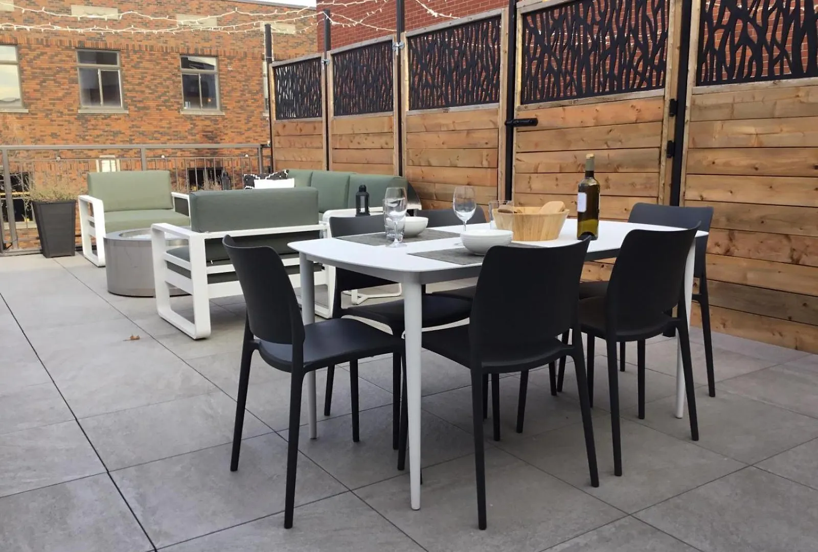 Plaza10 - 20 Restaurants At Under A 10 Minute Walk Apartment Montreal Canada